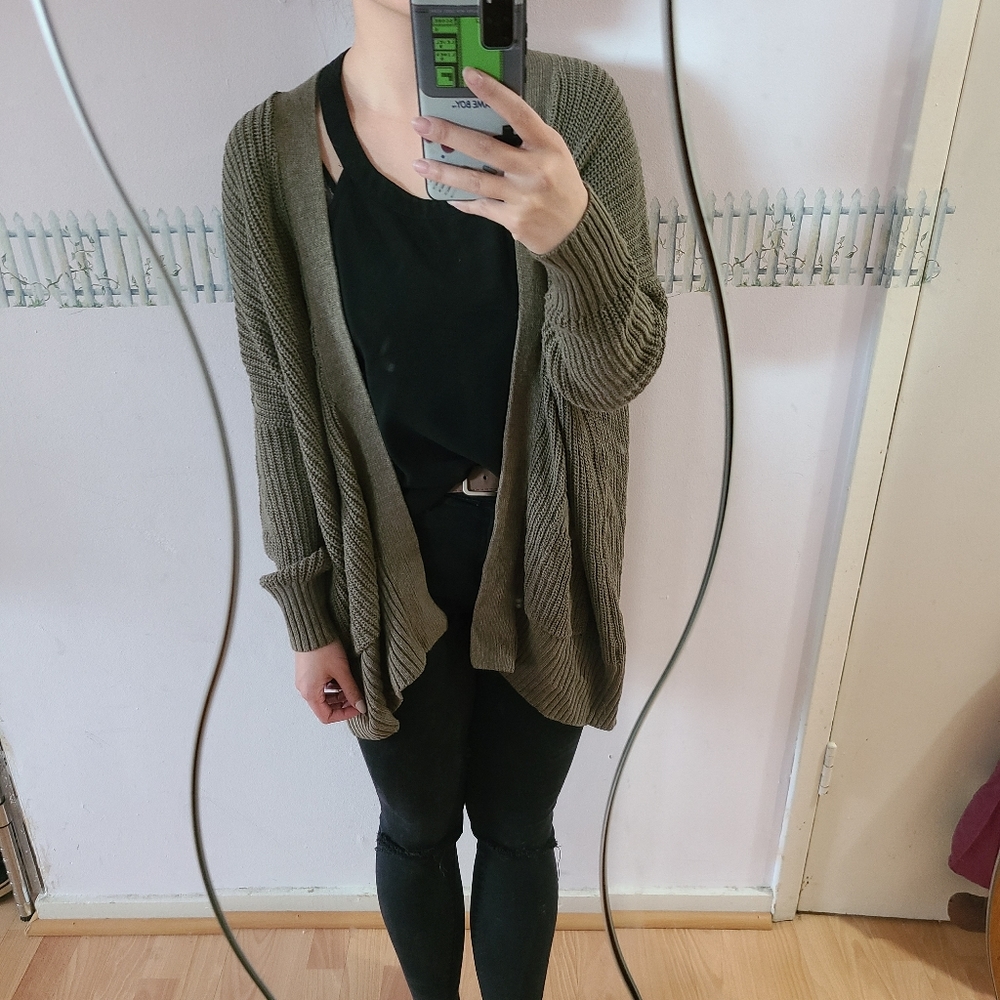 BDG Urban Outfitters knit cardigan